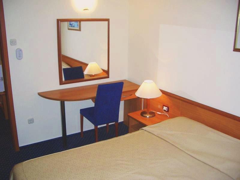 Hotel プーラ エクステリア 写真