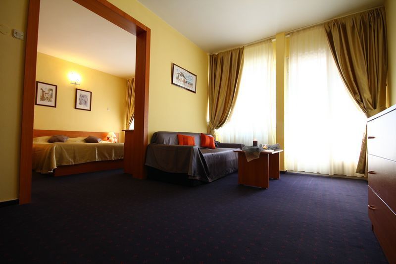 Hotel プーラ エクステリア 写真